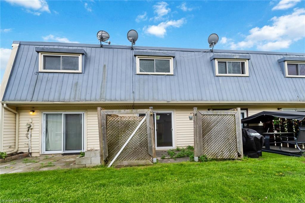 10-8646 Willoughby Drive, Niagara Falls, ON - Outdoor With Exterior