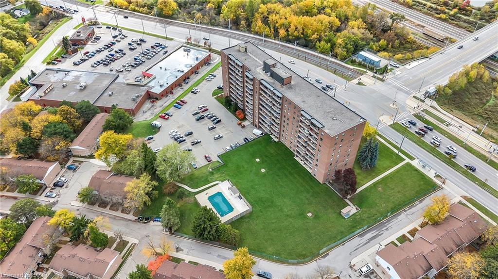 605-1100 Courtland Avenue E, Kitchener, ON - Outdoor With View