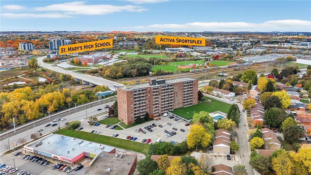 605-1100 Courtland Avenue E, Kitchener, ON - Outdoor With View