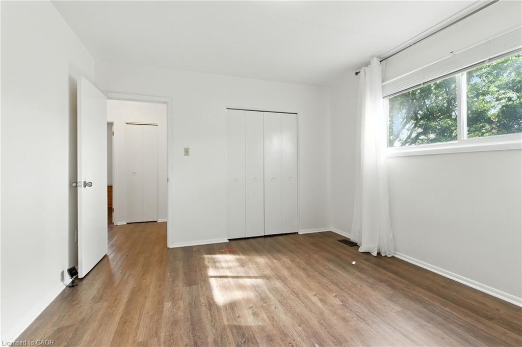 Main-10 Owen Place, Hamilton, ON - Indoor Photo Showing Other Room