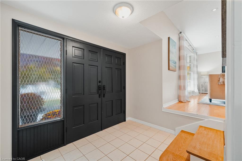 26 Nightingale Crescent, Elmira, ON - Indoor Photo Showing Other Room