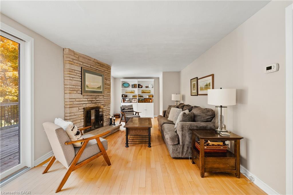 26 Nightingale Crescent, Elmira, ON - Indoor Photo Showing Living Room With Fireplace