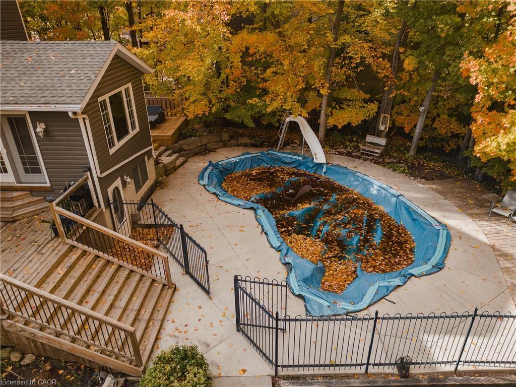 26 Nightingale Crescent, Elmira, ON - Outdoor With In Ground Pool