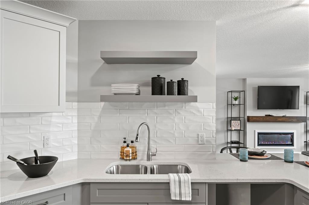 218 Bridge Crescent, Minto, ON - Indoor Photo Showing Kitchen With Double Sink With Upgraded Kitchen