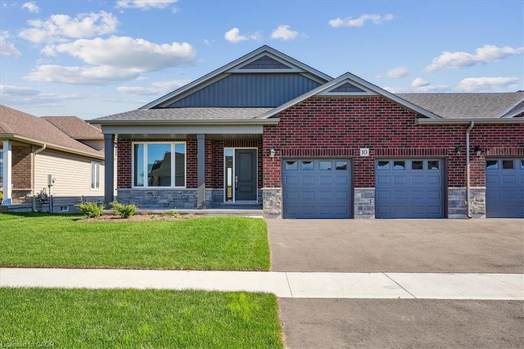 10 Michelle'S Way, Hagersville, ON - Outdoor With Facade