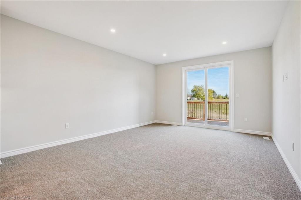 10 Michelle'S Way, Hagersville, ON - Indoor Photo Showing Other Room