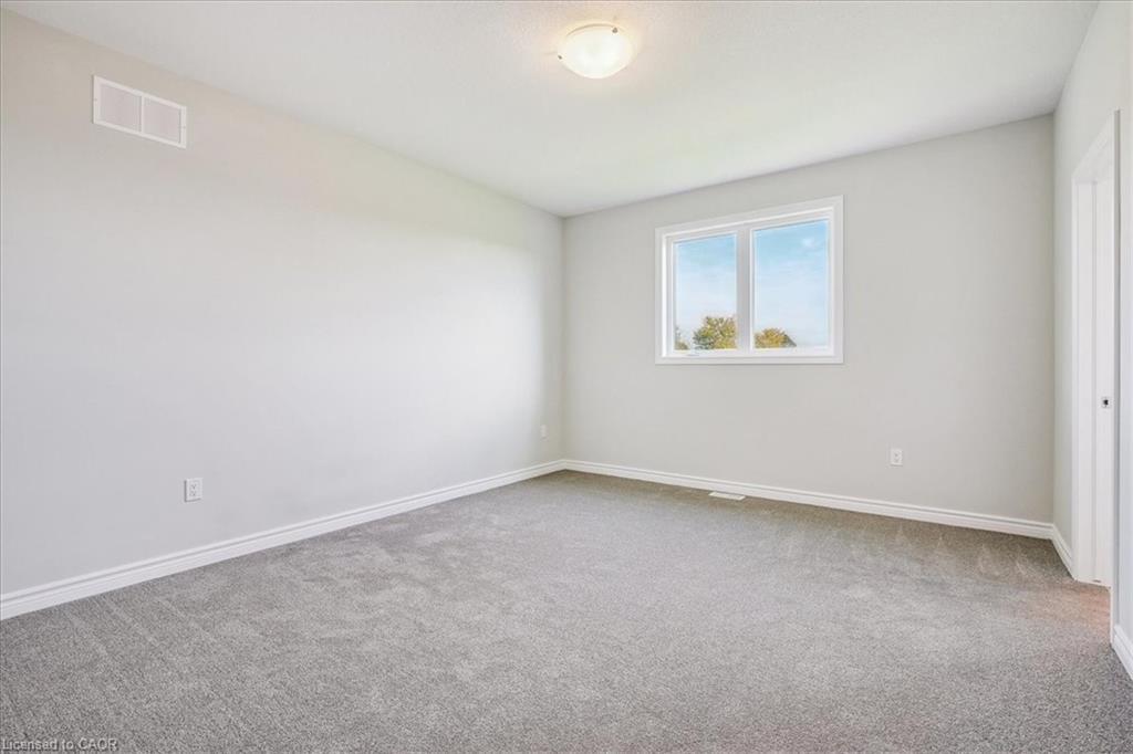 10 Michelle'S Way, Hagersville, ON - Indoor Photo Showing Other Room