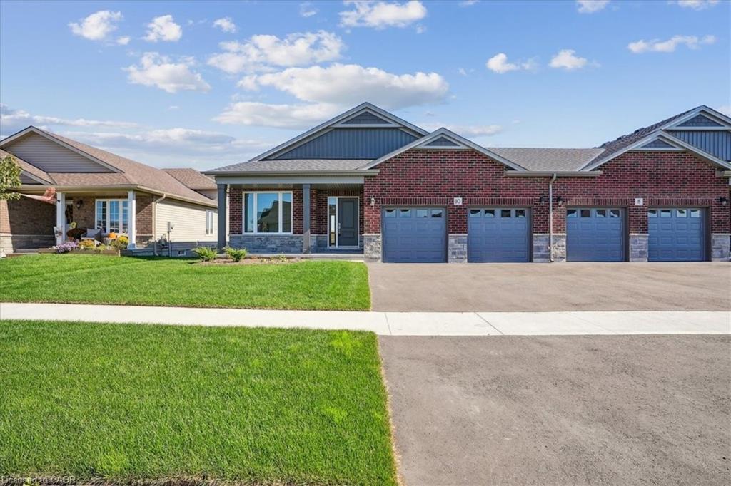 10 Michelle'S Way, Hagersville, ON - Outdoor With Facade