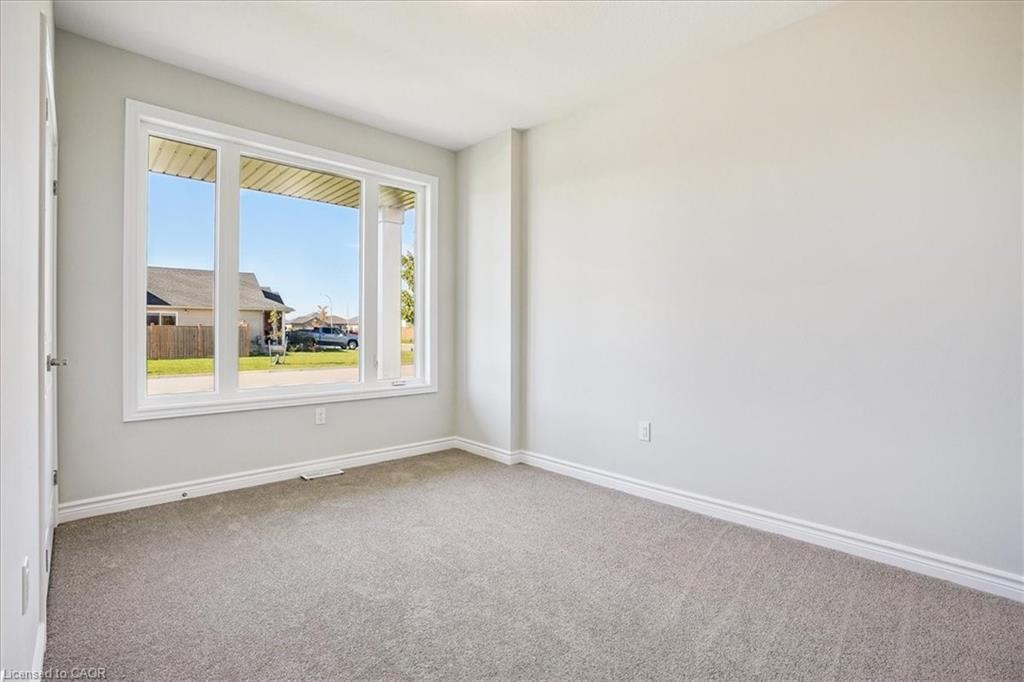 10 Michelle'S Way, Hagersville, ON - Indoor Photo Showing Other Room