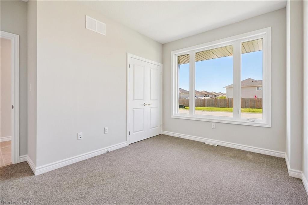 10 Michelle'S Way, Hagersville, ON - Indoor Photo Showing Other Room