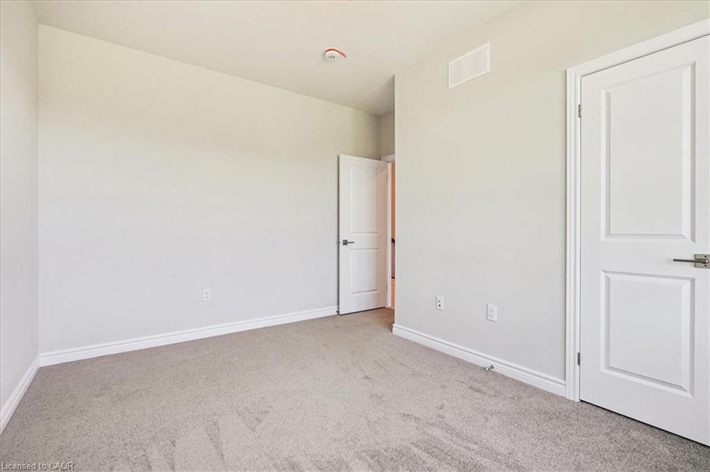 10 Michelle'S Way, Hagersville, ON - Indoor Photo Showing Other Room