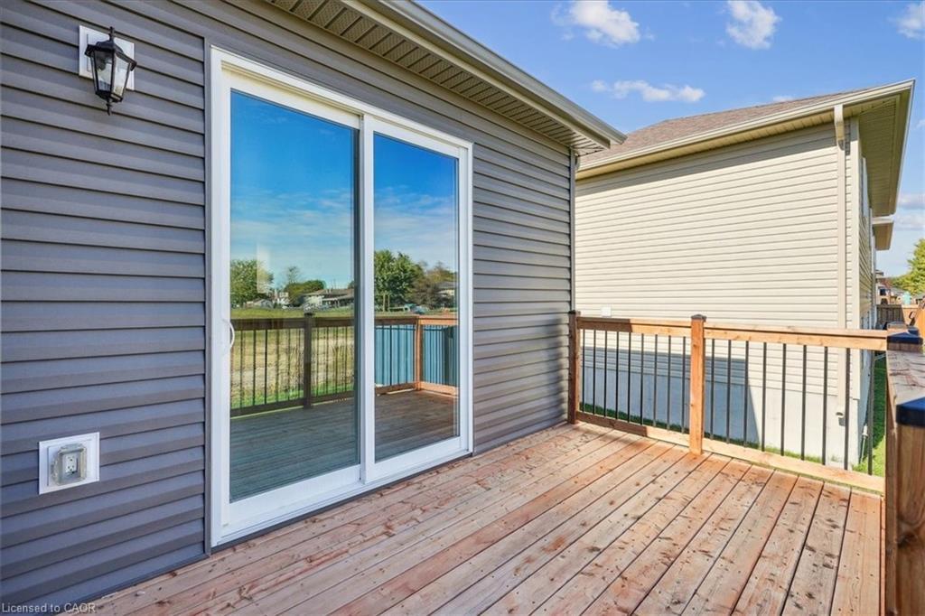 10 Michelle'S Way, Hagersville, ON - Outdoor With Deck Patio Veranda With Exterior