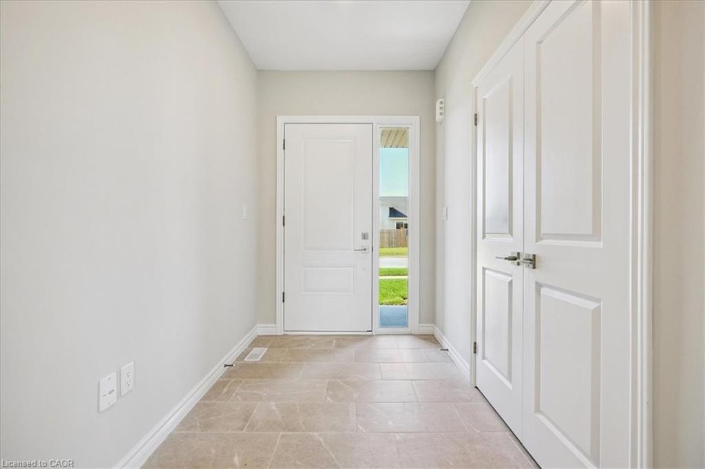 10 Michelle'S Way, Hagersville, ON - Indoor Photo Showing Other Room