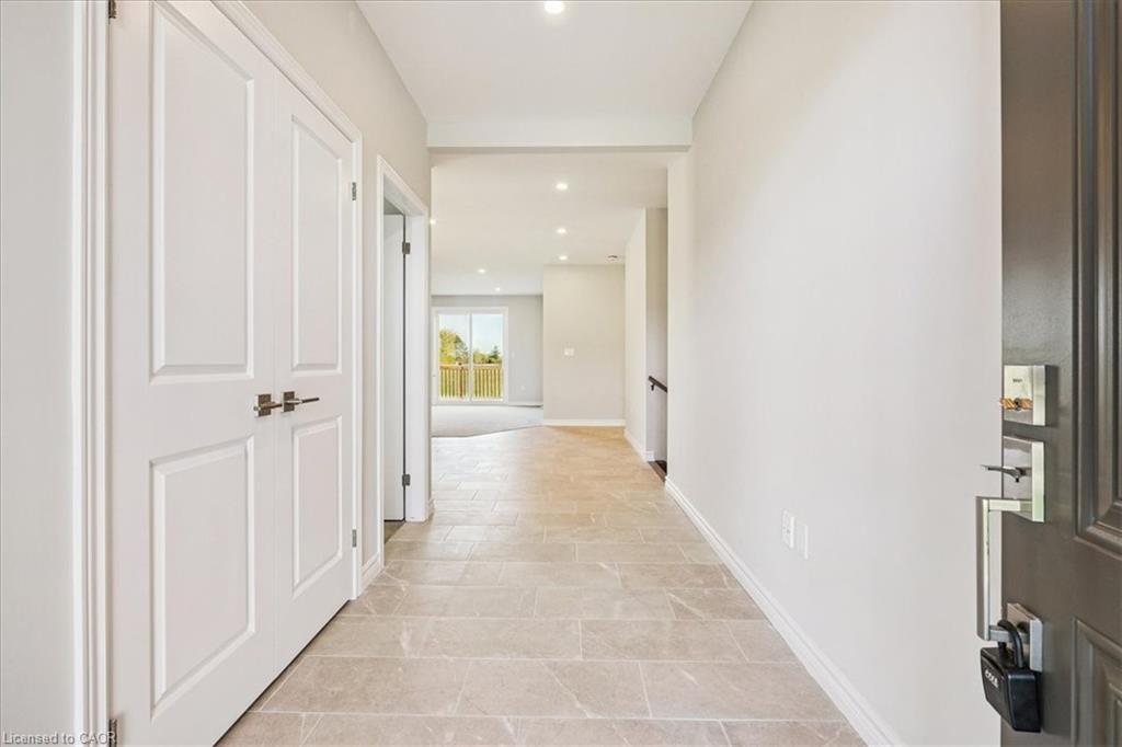 10 Michelle'S Way, Hagersville, ON - Indoor Photo Showing Other Room