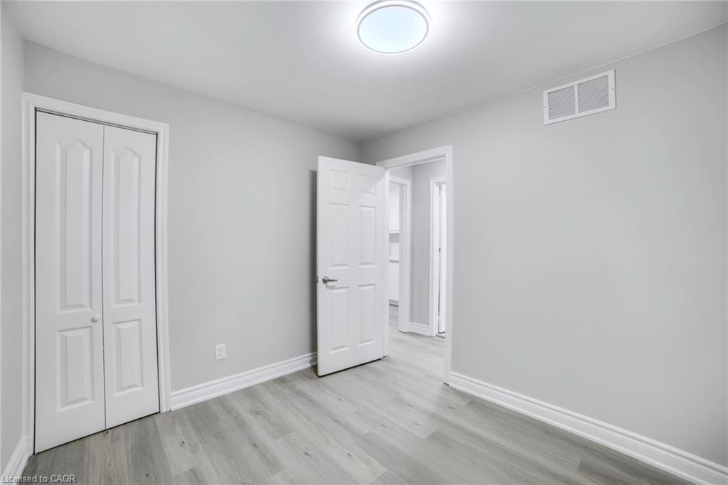 86 Adair Avenue S, Hamilton, ON - Indoor Photo Showing Other Room