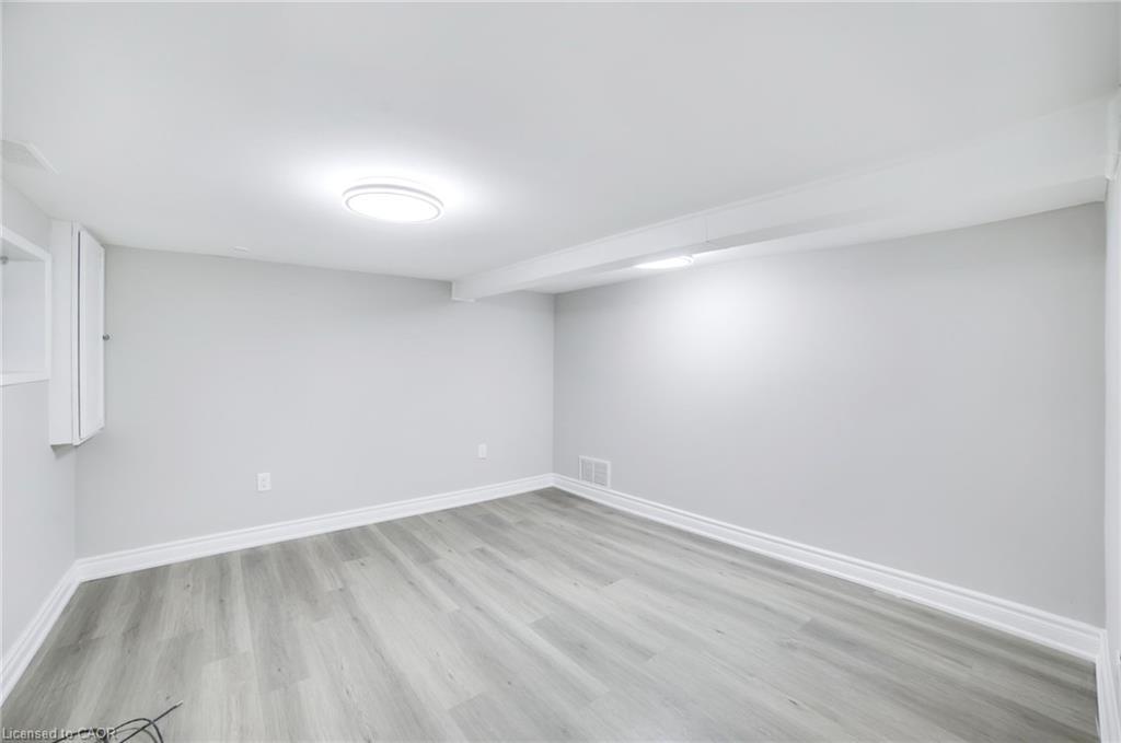 86 Adair Avenue S, Hamilton, ON - Indoor Photo Showing Other Room