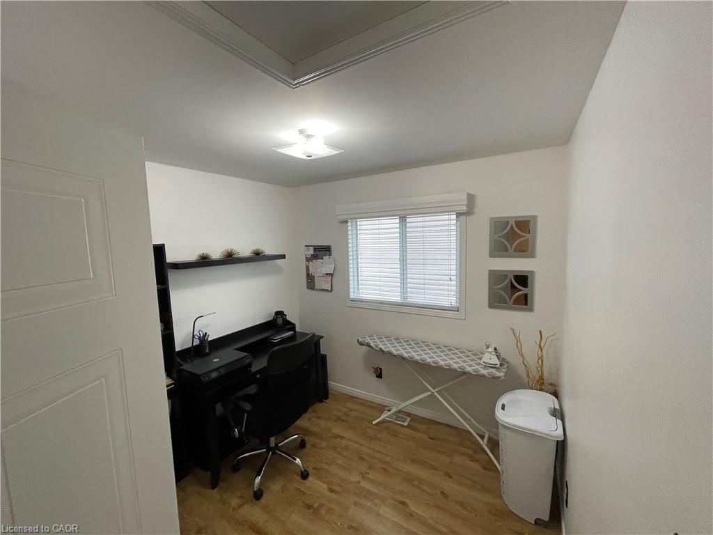 91 Loggers Grove, London, ON - Indoor