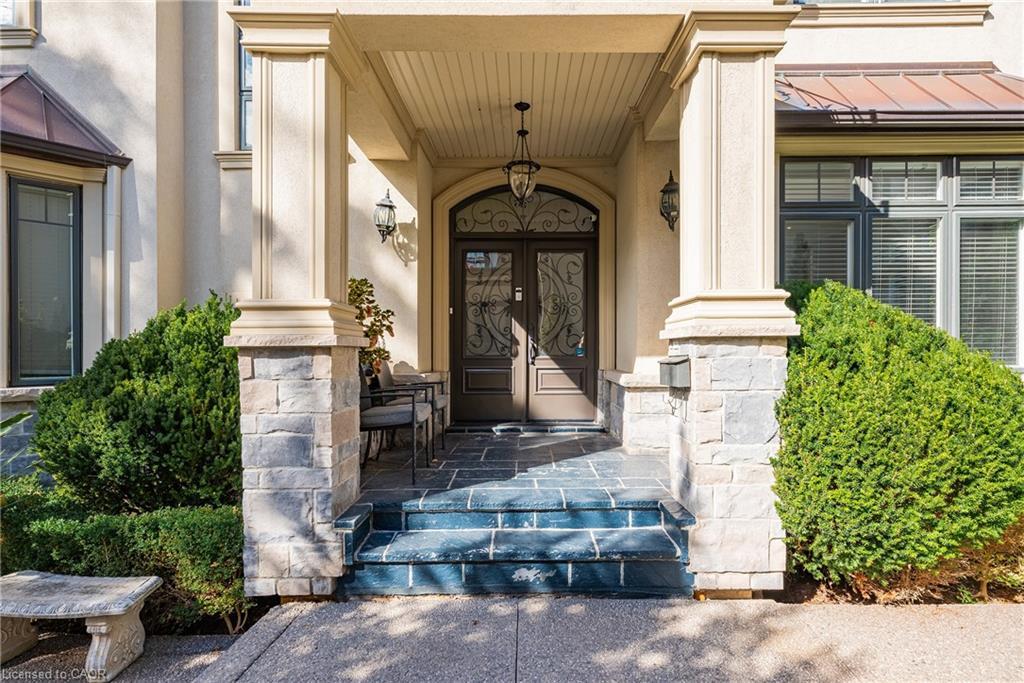 108 Livno Common, Oakville, ON - Outdoor With Facade