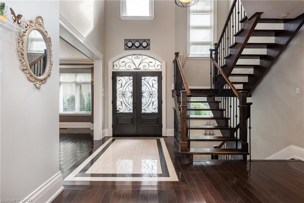 108 Livno Common, Oakville, ON - Indoor Photo Showing Other Room