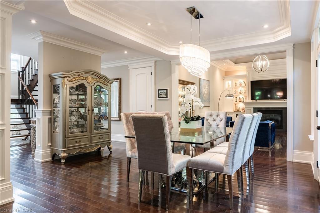 108 Livno Common, Oakville, ON - Indoor Photo Showing Dining Room