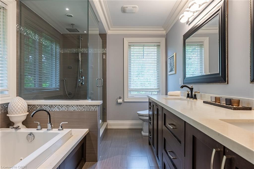 108 Livno Common, Oakville, ON - Indoor Photo Showing Bathroom
