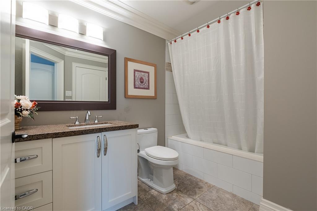 108 Livno Common, Oakville, ON - Indoor Photo Showing Bathroom