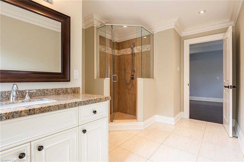 108 Livno Common, Oakville, ON - Indoor Photo Showing Bathroom
