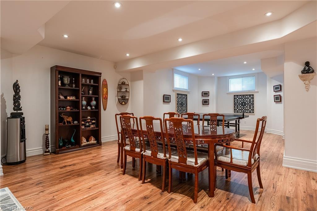 108 Livno Common, Oakville, ON - Indoor Photo Showing Dining Room