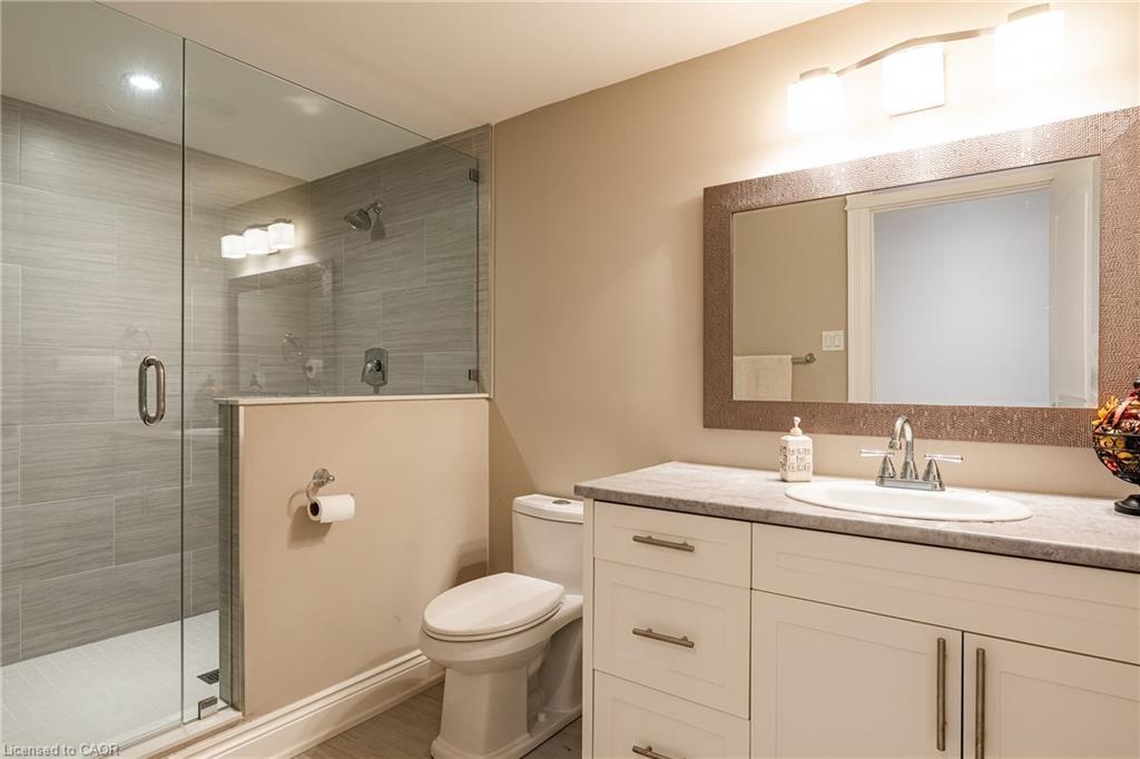 108 Livno Common, Oakville, ON - Indoor Photo Showing Bathroom