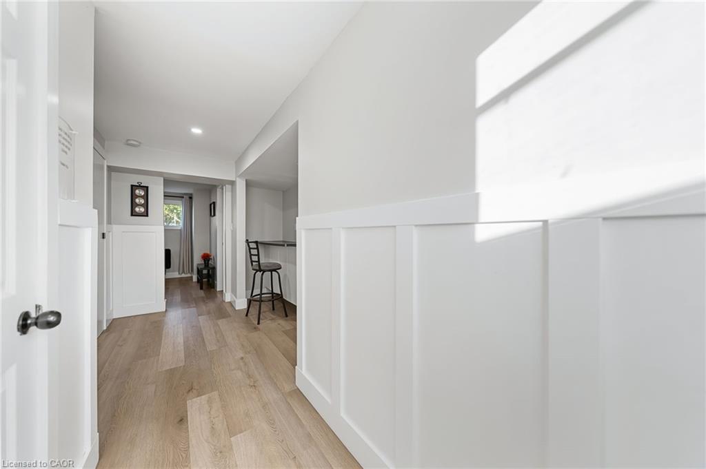 Lower-19 Elm Ridge Drive, Kitchener, ON - Indoor Photo Showing Other Room