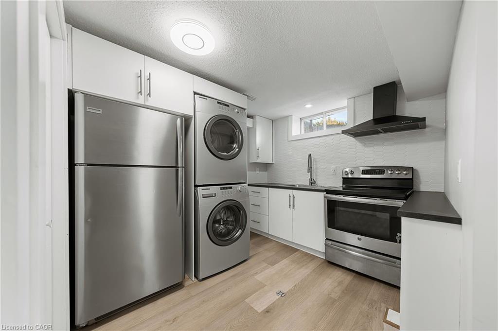 Lower-19 Elm Ridge Drive, Kitchener, ON - Indoor