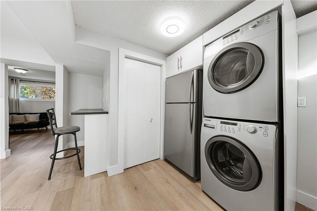 Lower-19 Elm Ridge Drive, Kitchener, ON - Indoor Photo Showing Laundry Room