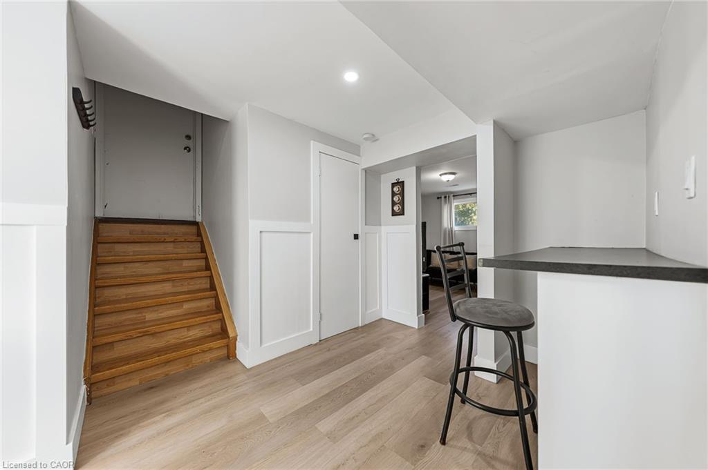 Lower-19 Elm Ridge Drive, Kitchener, ON - Indoor