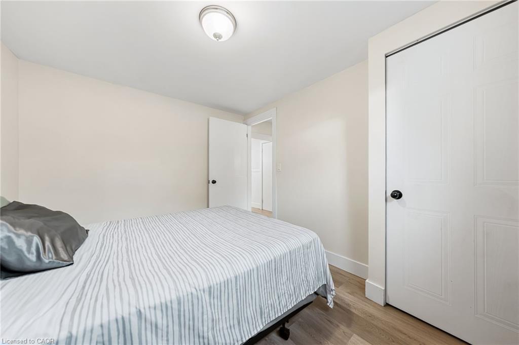 Lower-19 Elm Ridge Drive, Kitchener, ON - Indoor Photo Showing Bedroom
