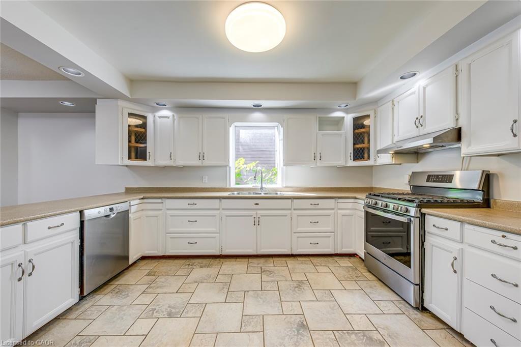 435 Maple Avenue, Oakville, ON - Indoor Photo Showing Kitchen