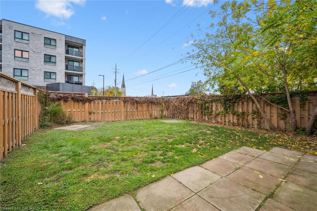 16-18 St Andrews Street, Cambridge, ON - Outdoor