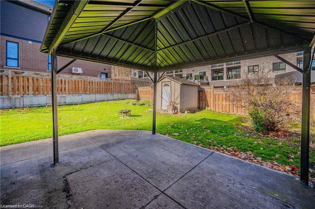 16-18 St Andrews Street, Cambridge, ON - Outdoor