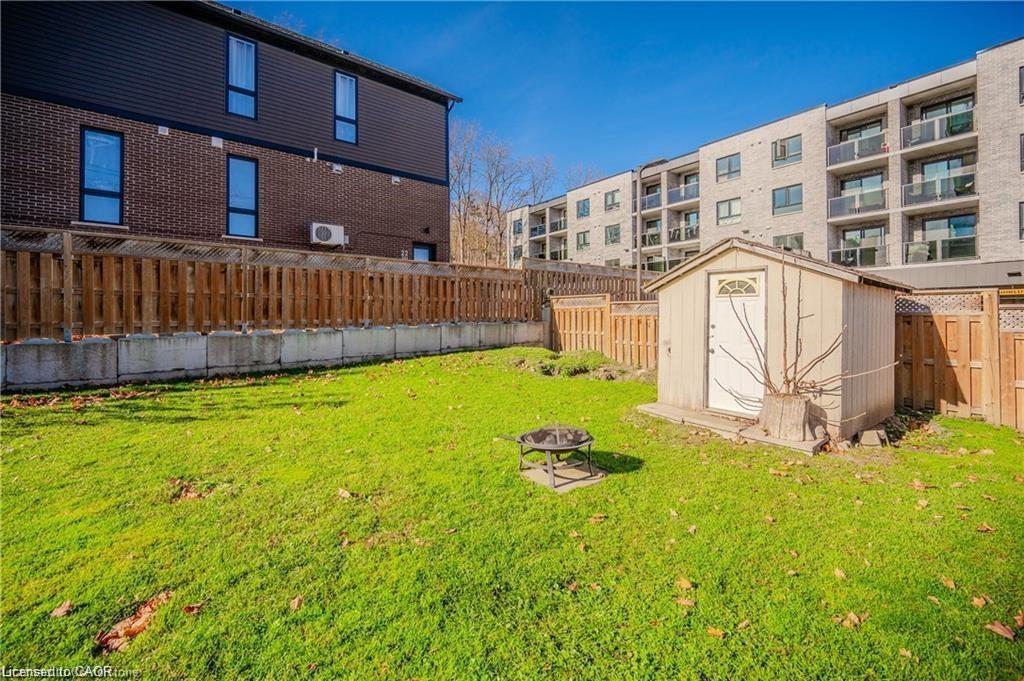 16-18 St Andrews Street, Cambridge, ON - Outdoor