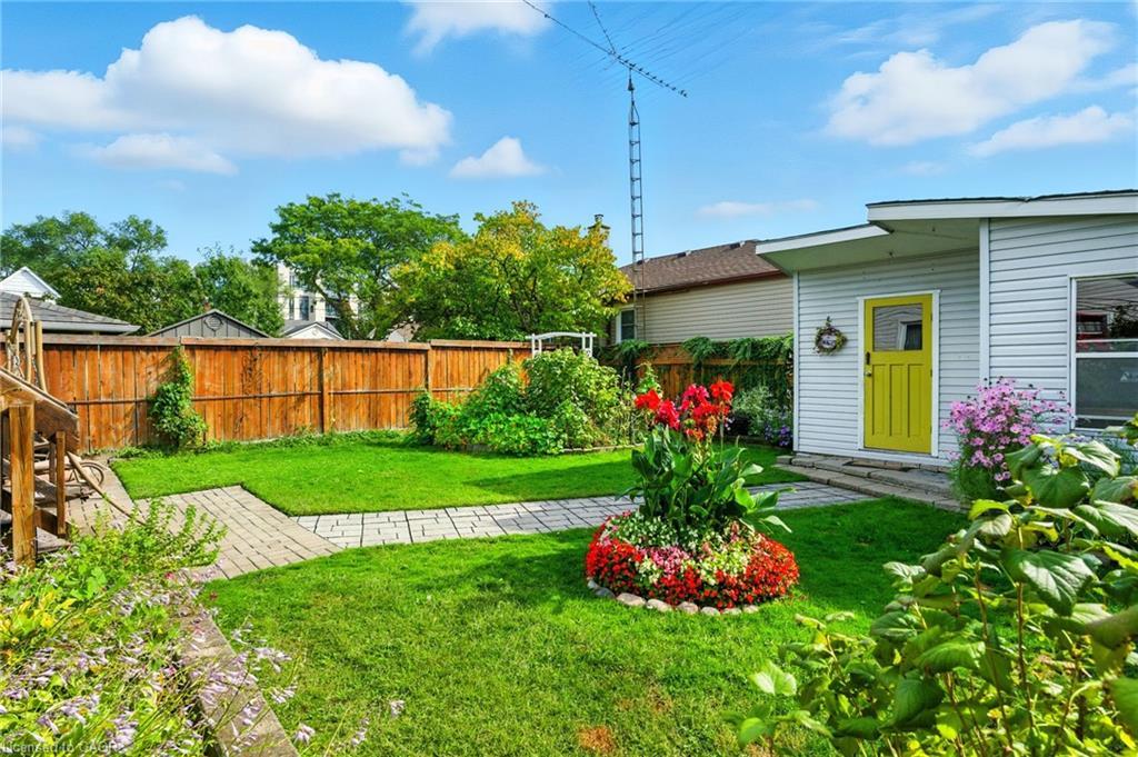 39 Clayburn Avenue, St. Catharines, ON - Outdoor