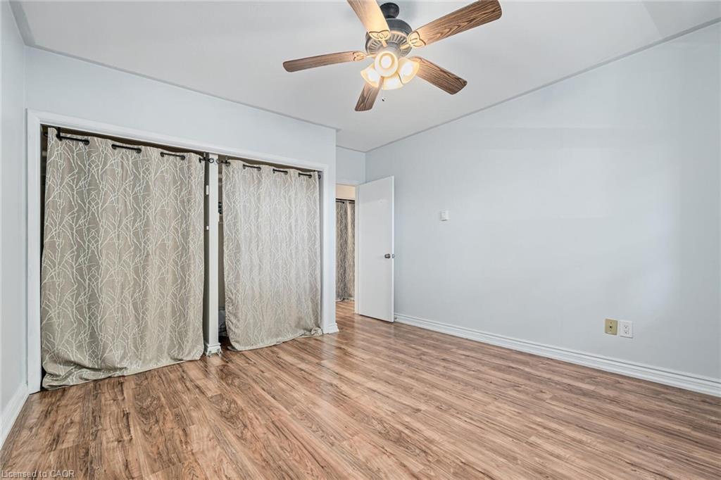 203-11 Woodman Drive, Hamilton, ON - Indoor Photo Showing Other Room