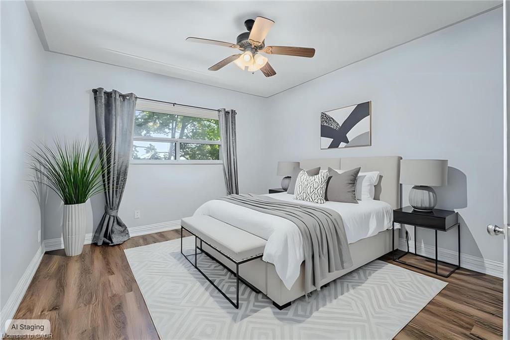 203-11 Woodman Drive, Hamilton, ON - Indoor Photo Showing Bedroom