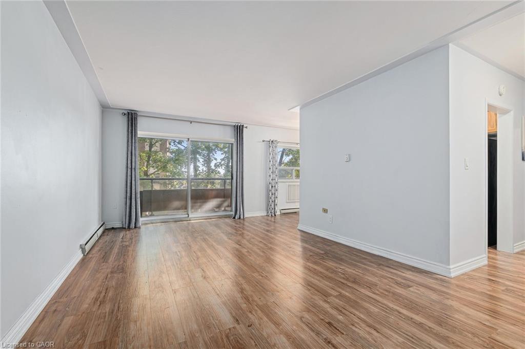 203-11 Woodman Drive, Hamilton, ON - Indoor