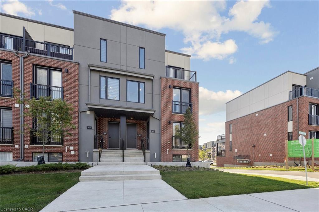 62-99 Roger Street, Waterloo, ON - Outdoor With Balcony With Facade