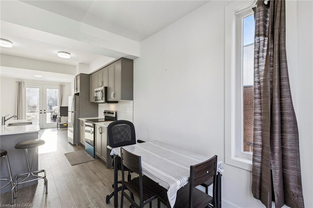 62-99 Roger Street, Waterloo, ON - Indoor Photo Showing Other Room