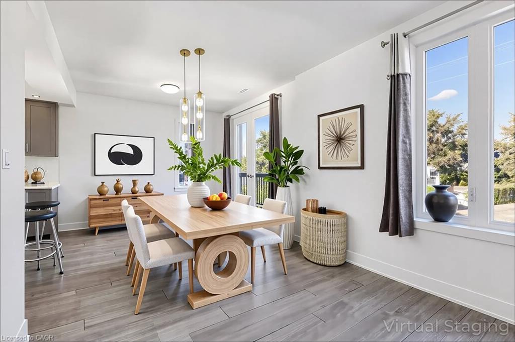 62-99 Roger Street, Waterloo, ON - Indoor Photo Showing Dining Room