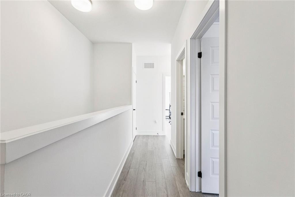 62-99 Roger Street, Waterloo, ON - Indoor Photo Showing Other Room