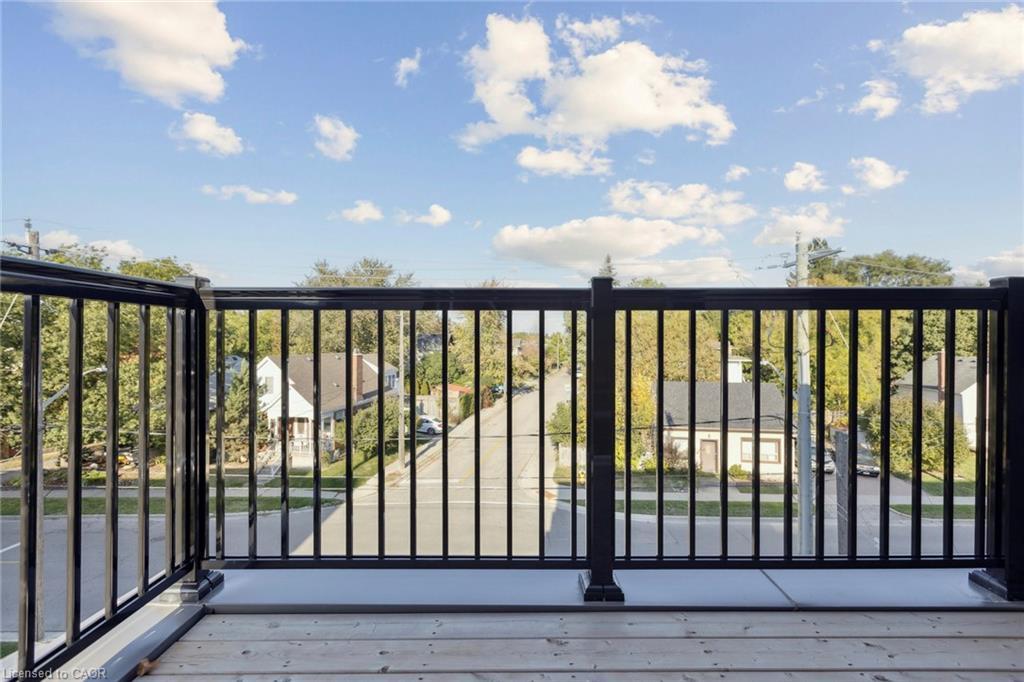 62-99 Roger Street, Waterloo, ON - Outdoor With Balcony With View