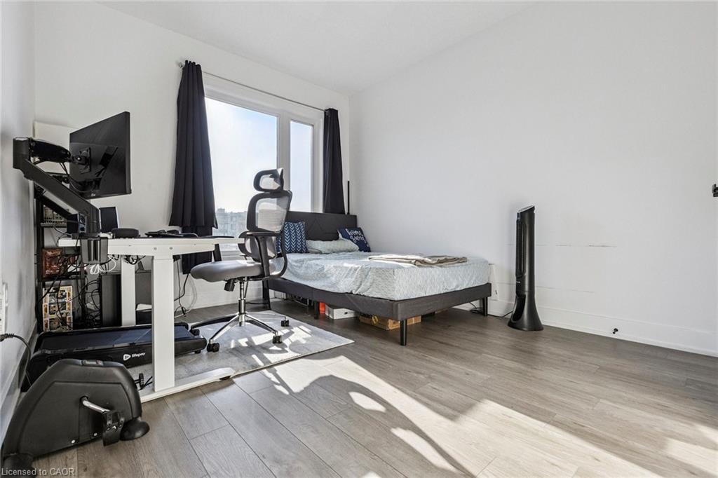 62-99 Roger Street, Waterloo, ON - Indoor