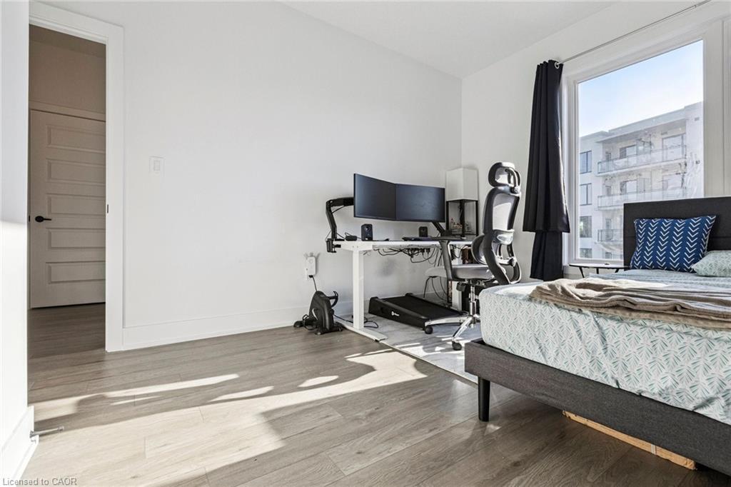 62-99 Roger Street, Waterloo, ON - Indoor