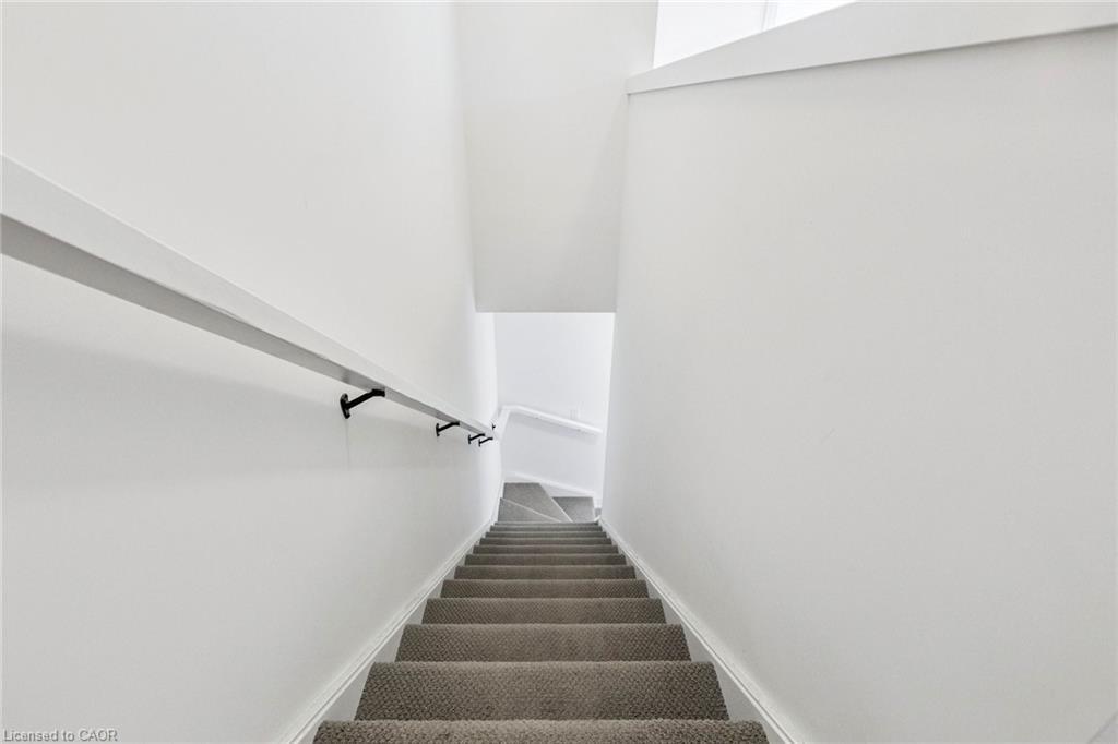 62-99 Roger Street, Waterloo, ON - Indoor Photo Showing Other Room